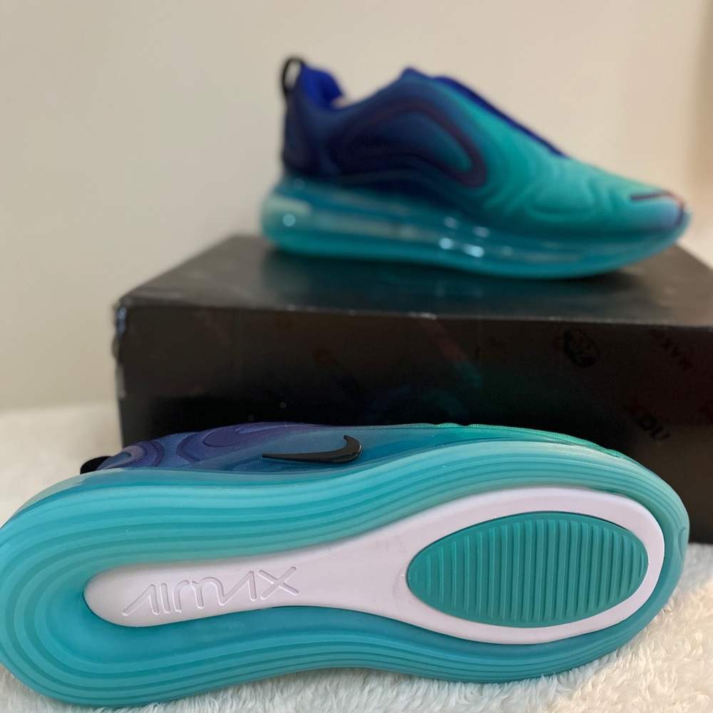 Nike air max 720 - Picture 2 of 2